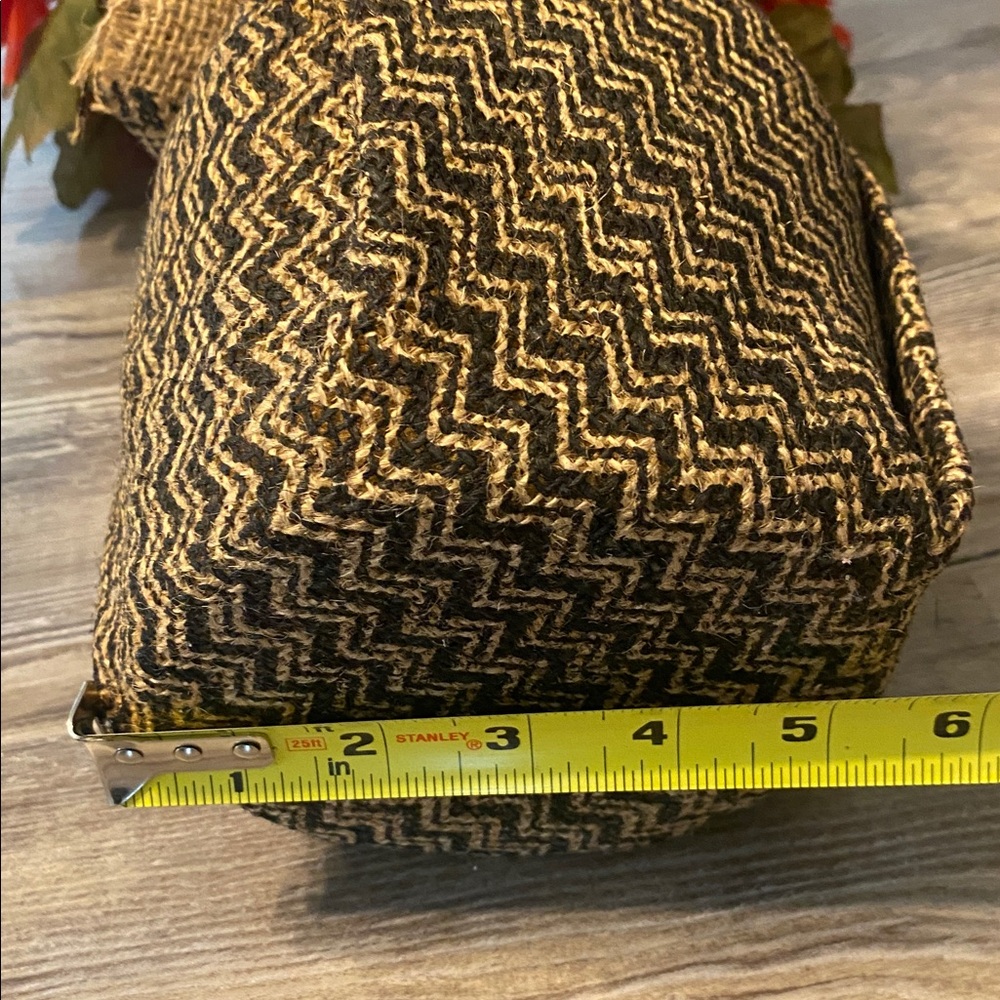 NWOT Farmhouse Burlap Wrap Hydrangea Fall Autumn Faux Floral Arrangement - Picture 6 of 7